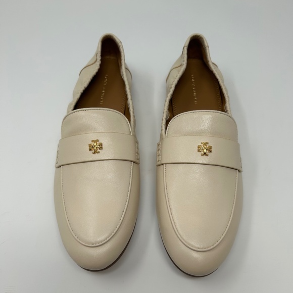 Tory Burch in New Cream Color Ballet Loafers Size 8 Preppy ~ Fall ~ EUC! - Picture 1 of 8